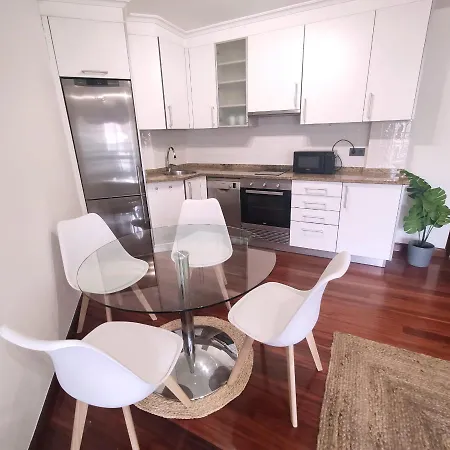 Espectacular Apartamento Olivico Con Parking Vigo Exterior photo